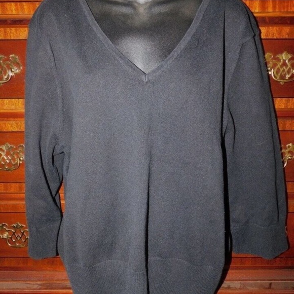 Black Long Sleeved Sweater 22/24 Ribbed Sleeves Hem V-Neck Faded Glory - Picture 4 of 7